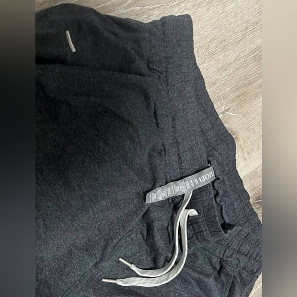 Vuori Ponto Performance Jogger - Picture 3 of 5